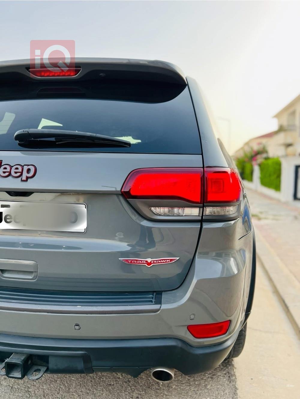 جیپ گراند شیرۆکی